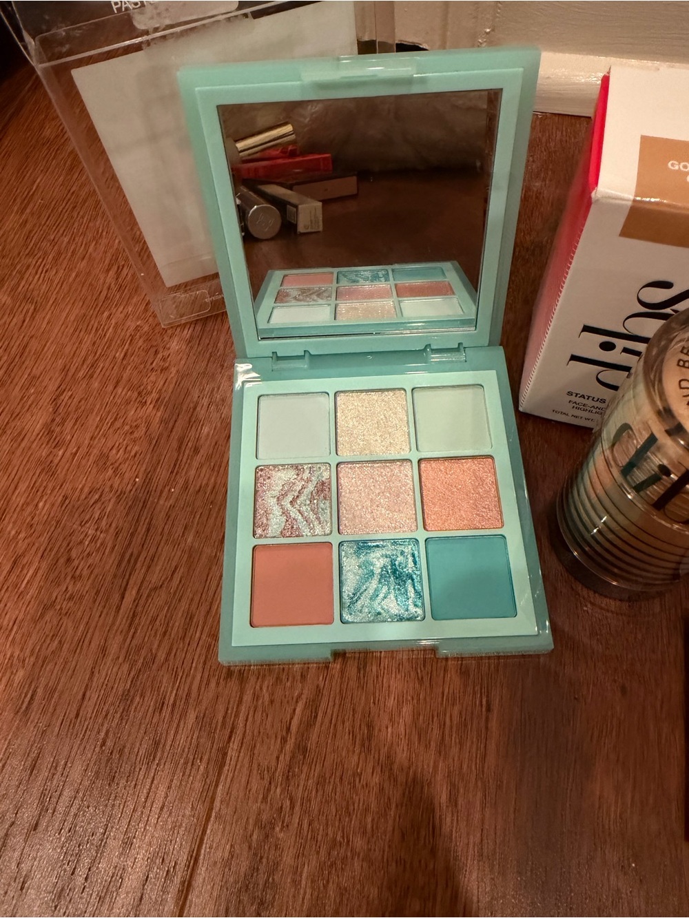Makeup Bundle - Picture 2 of 7